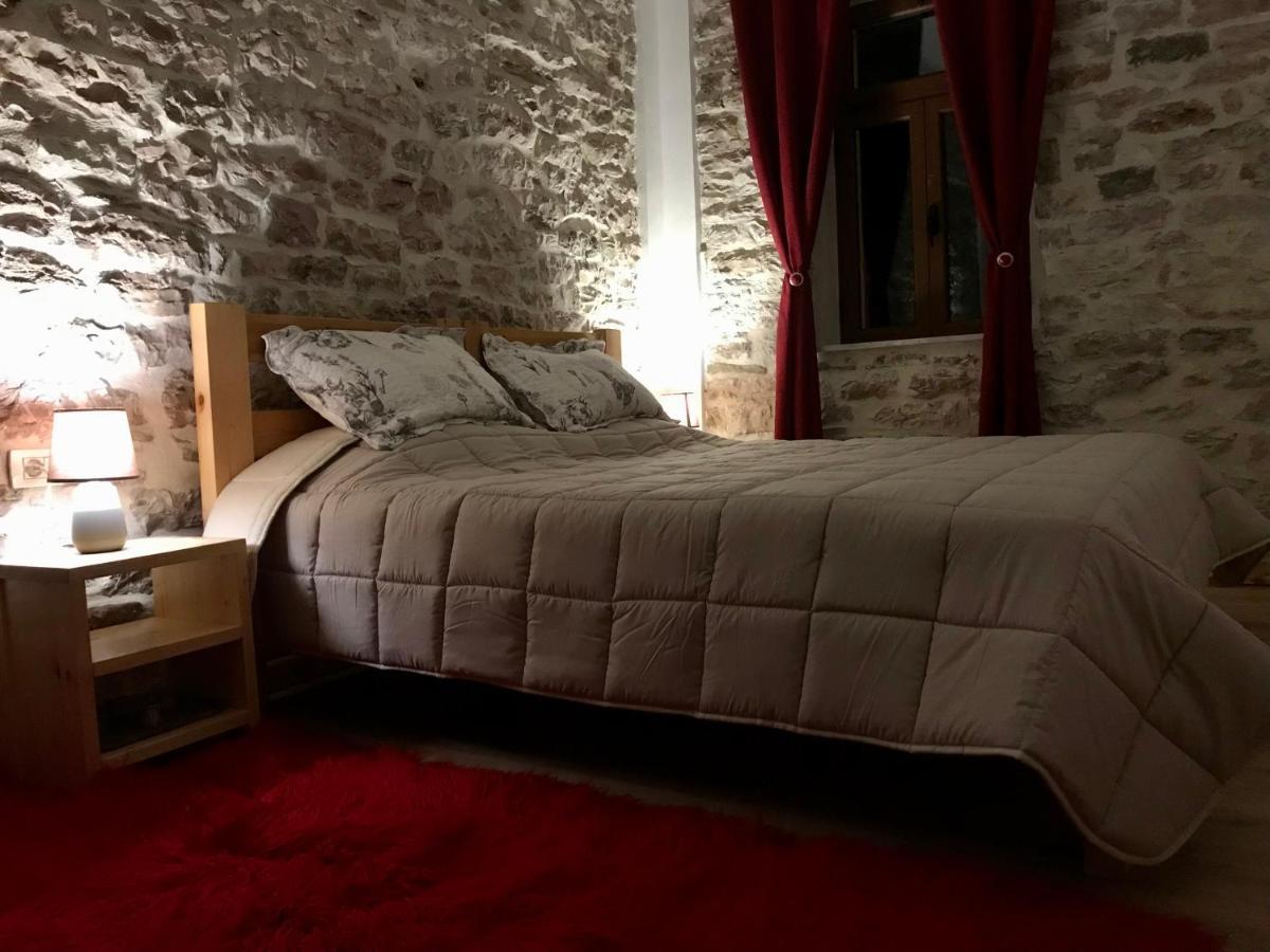 Vila Eri Gjirokastër Exterior foto