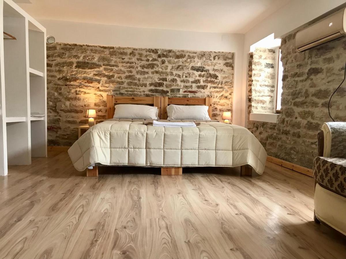 Vila Eri Gjirokastër Exterior foto