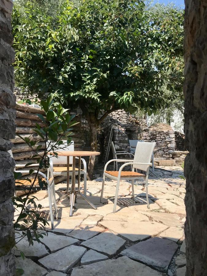Vila Eri Gjirokastër Exterior foto