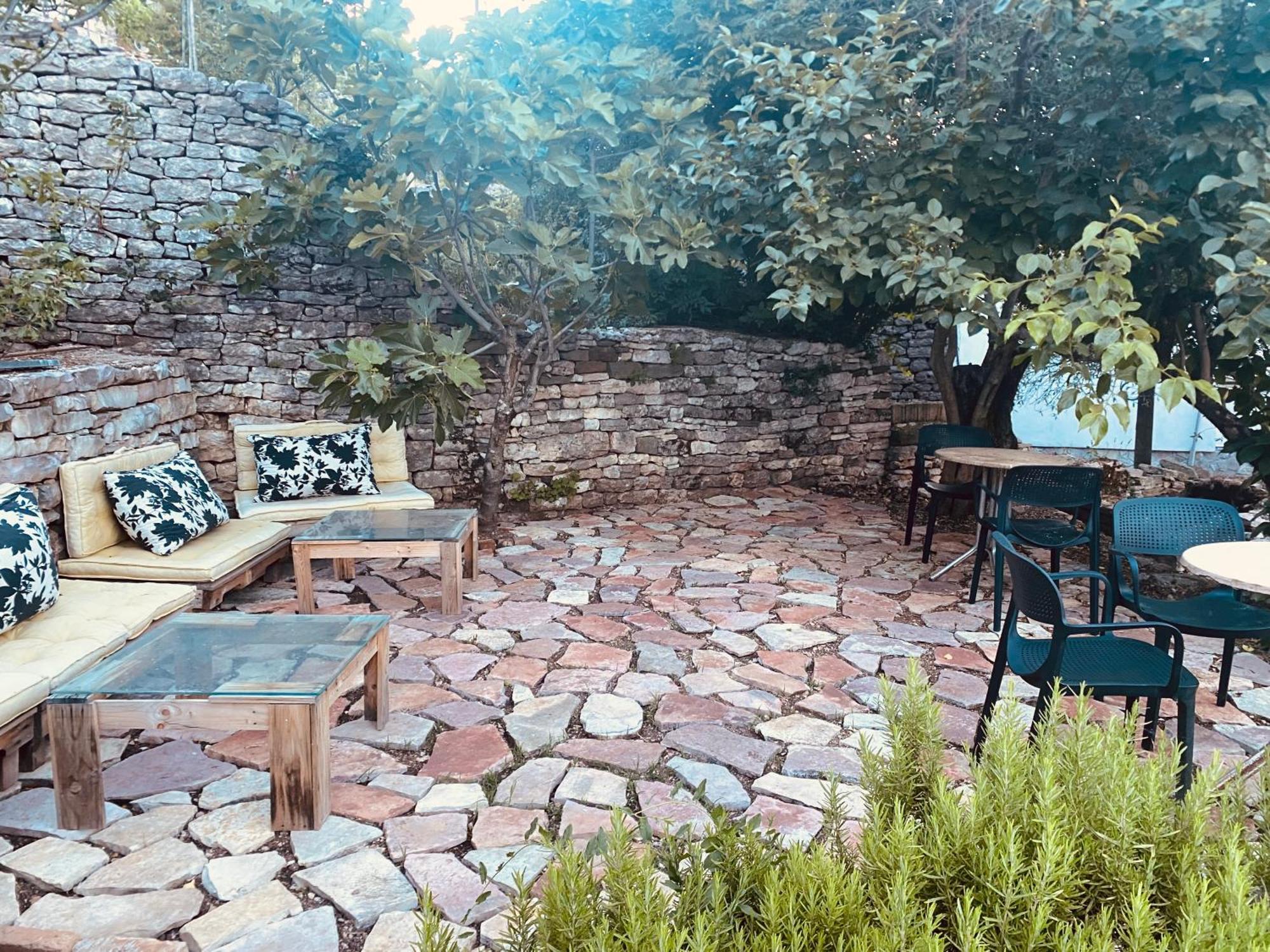 Vila Eri Gjirokastër Exterior foto