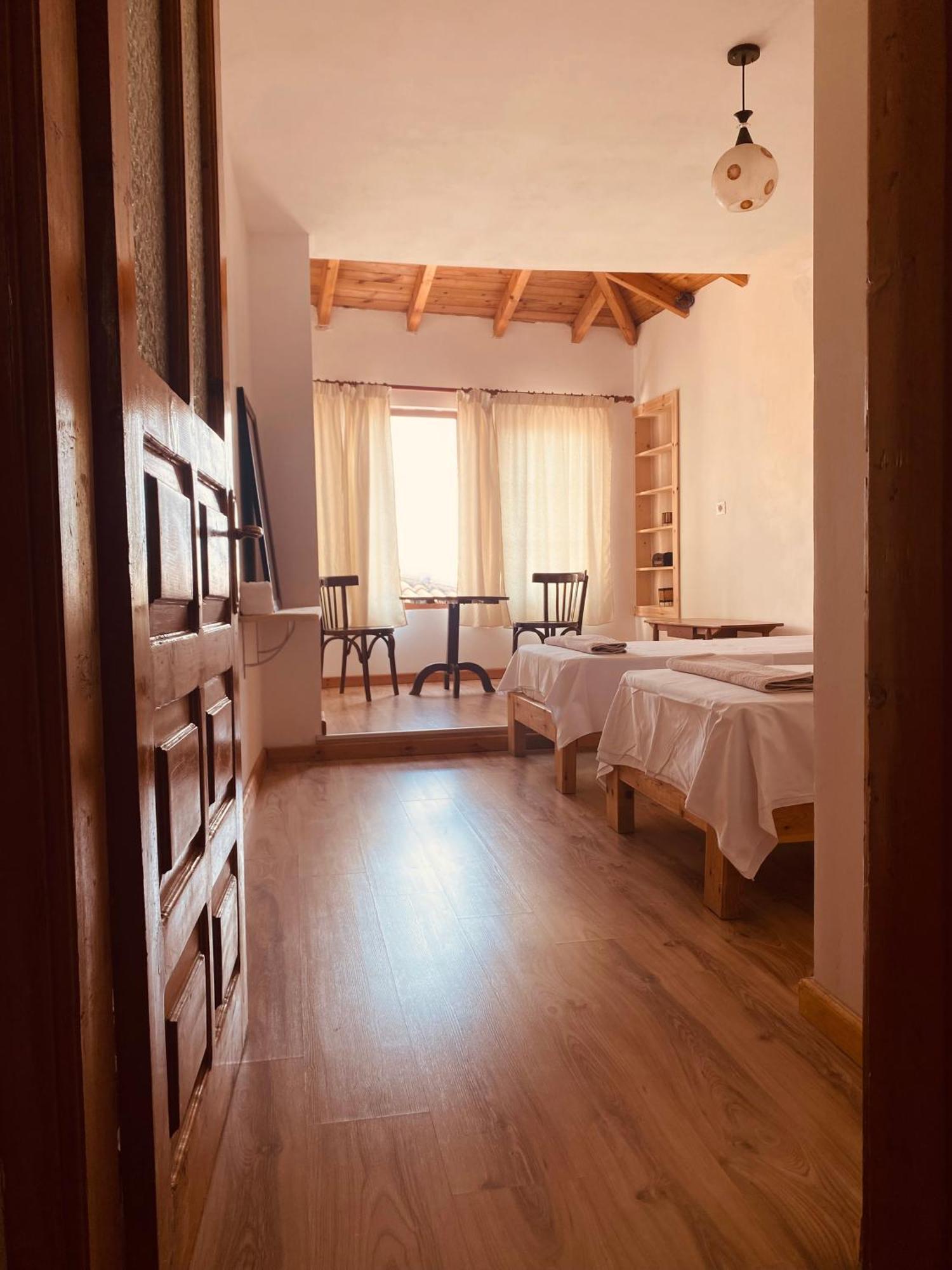 Vila Eri Gjirokastër Exterior foto