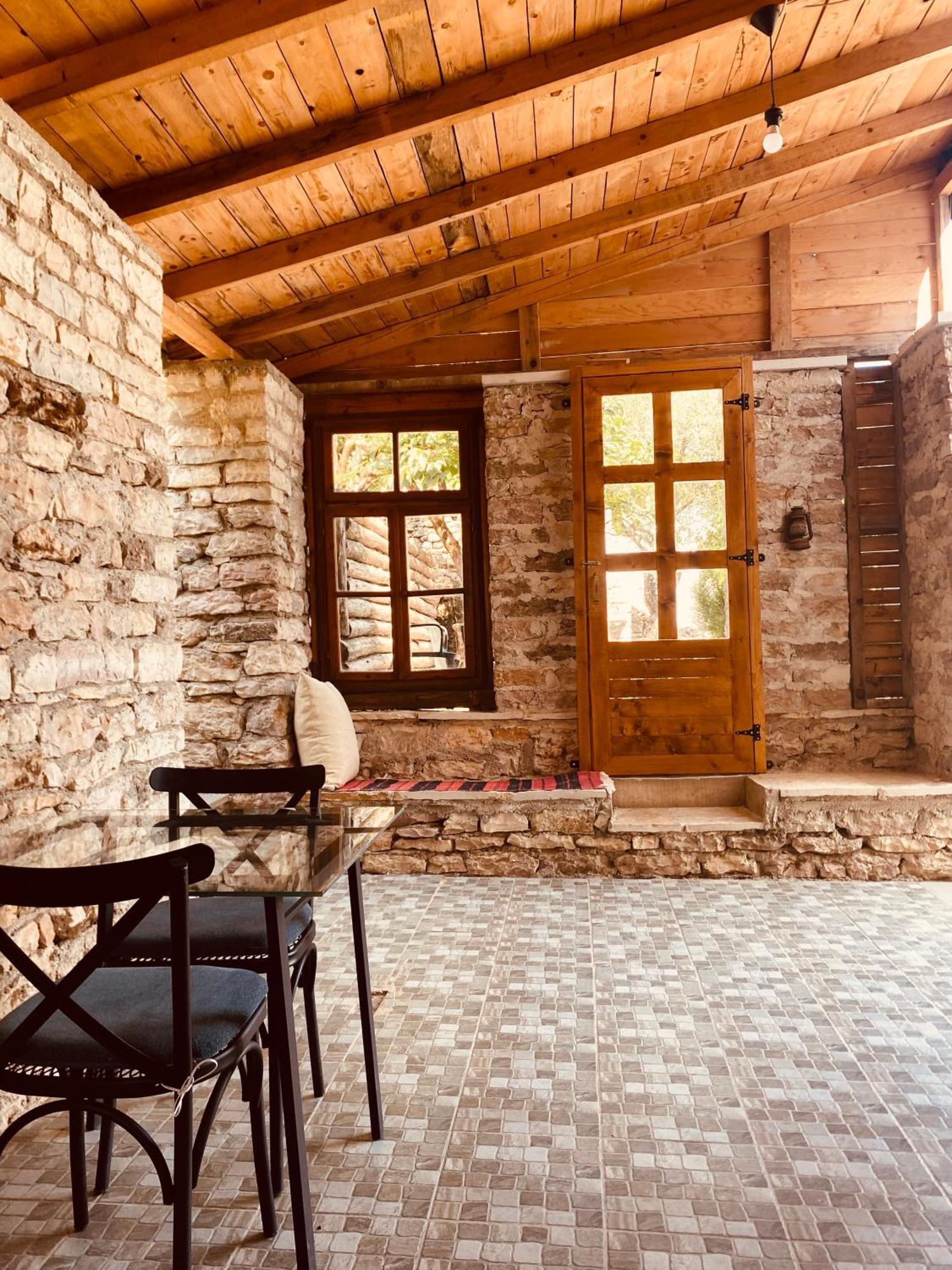 Vila Eri Gjirokastër Exterior foto