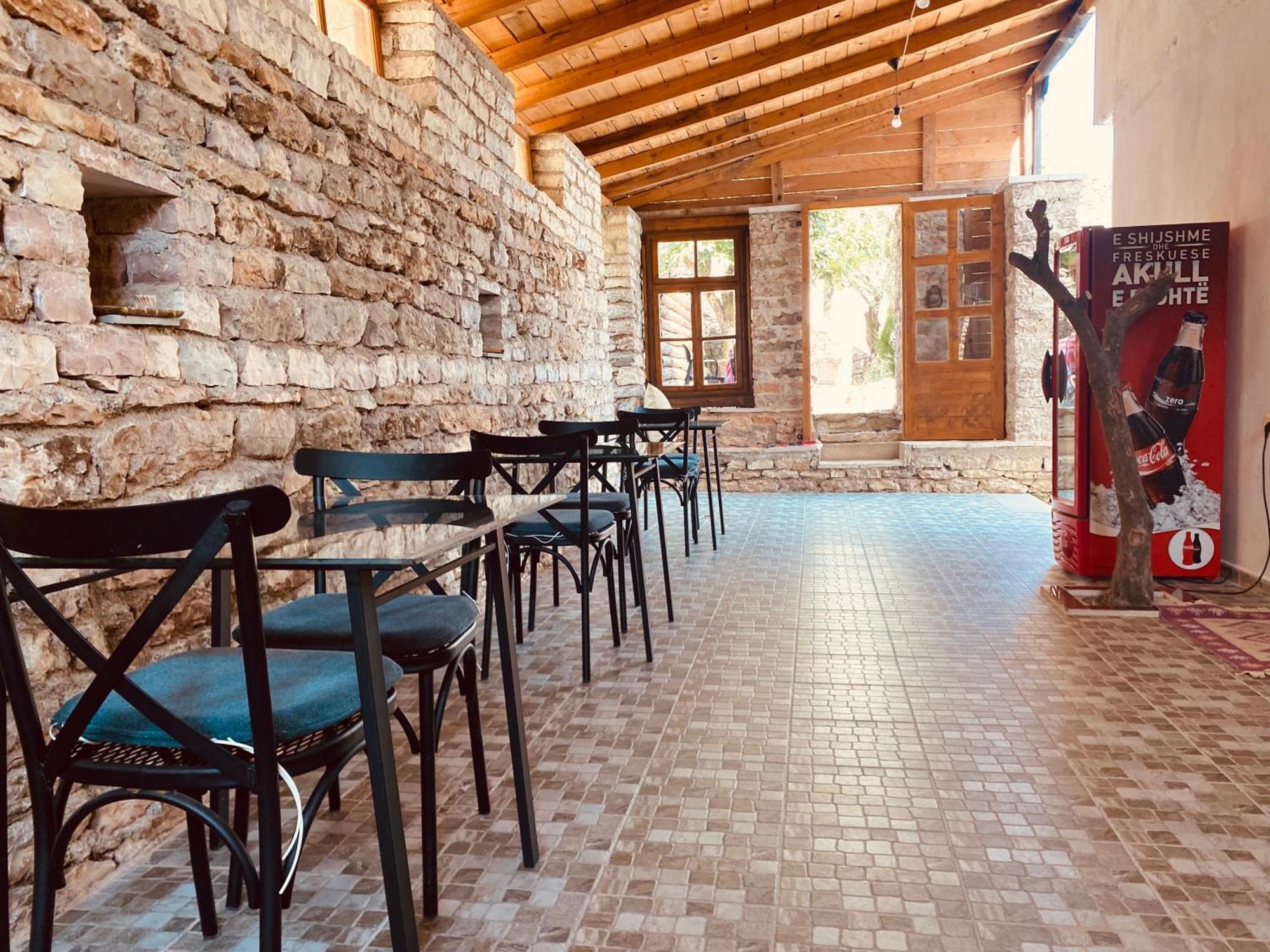 Vila Eri Gjirokastër Exterior foto