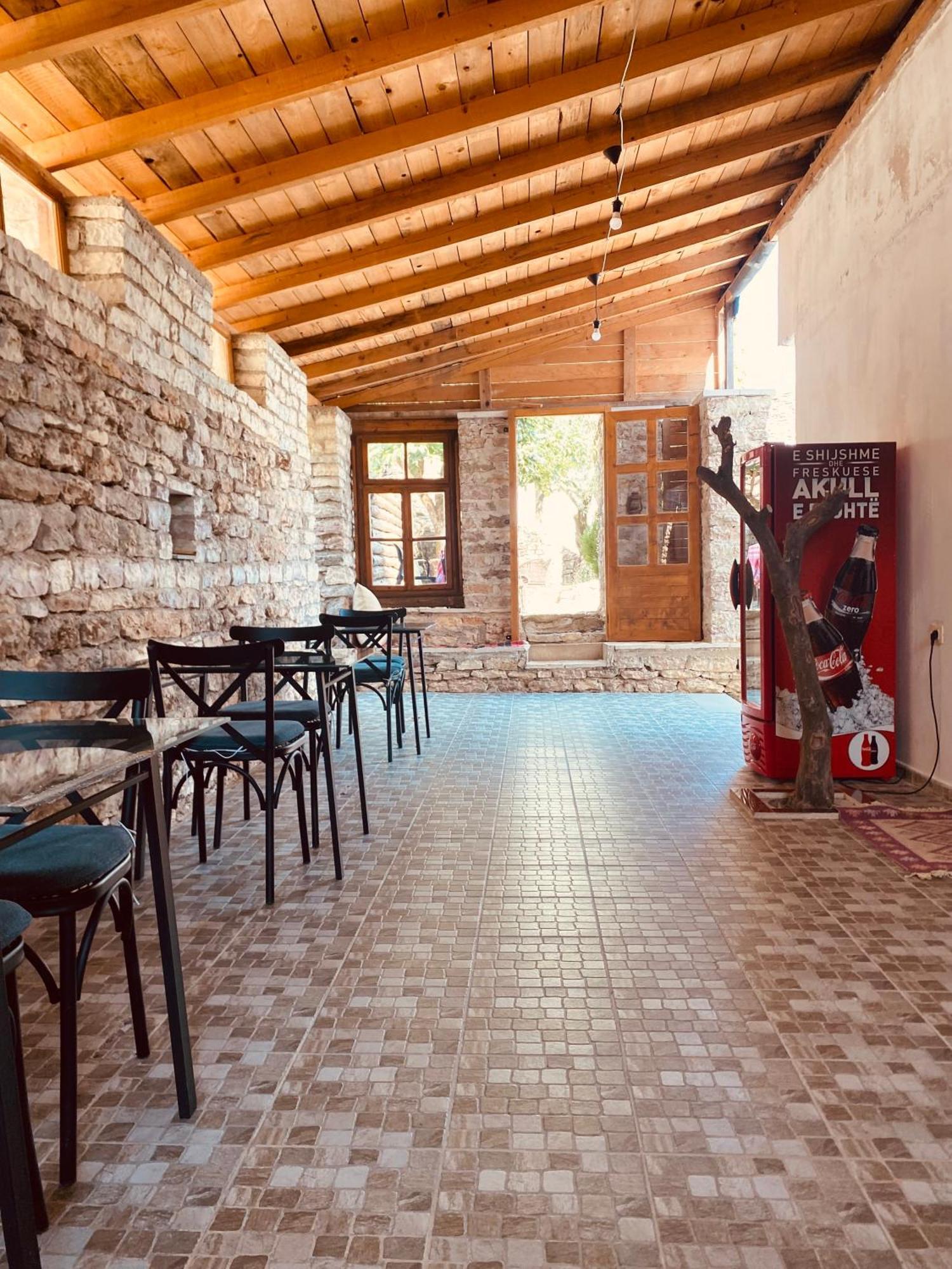 Vila Eri Gjirokastër Exterior foto