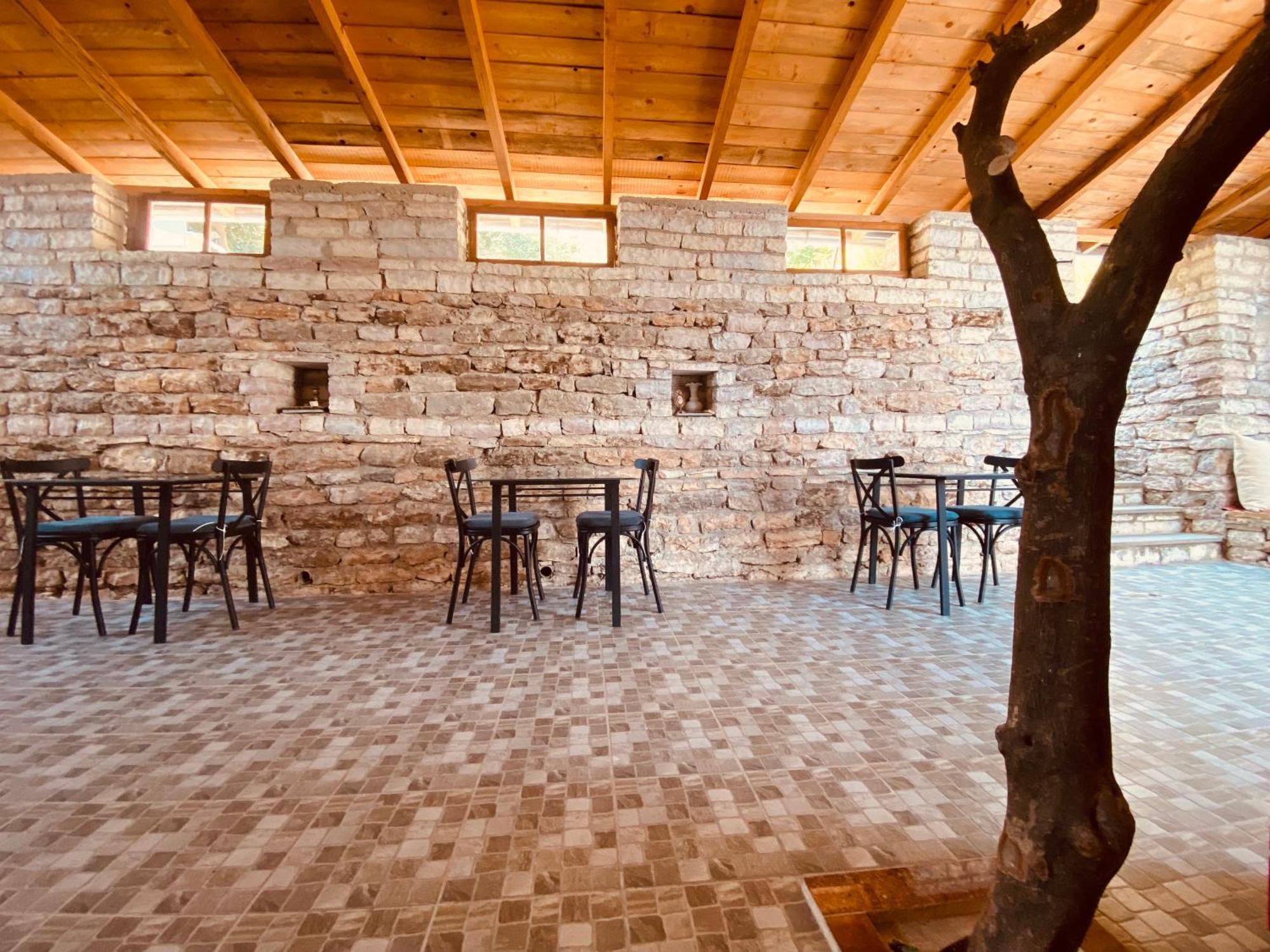 Vila Eri Gjirokastër Exterior foto